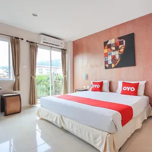 Oyo 75321 Gemma Patong 3*