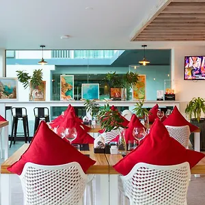 Aparthotel Oceanstone By Holy Cow, 2-br, 90 M2, Pool View