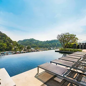 Favstay - The Base Height Phuket Apartment *