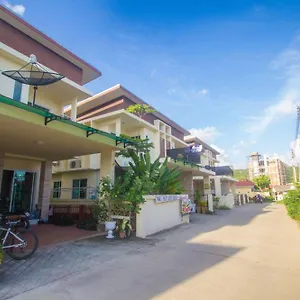 Nu Airport Aparthotel 3*