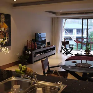 The Pearl Of Naithon Апартаменты *