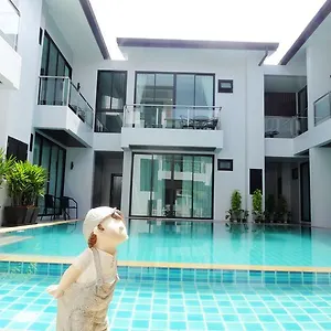 Good Day Hotel 3*