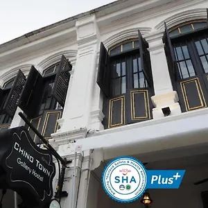 Chino Town At Yaowarat Phuket - Sha Plus Hostel