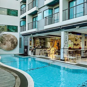 Ratri Old Town 4*