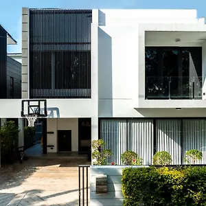 Laguna Park 4 Bedrooms By Nla *