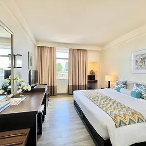 Merlin - Sha Hotel