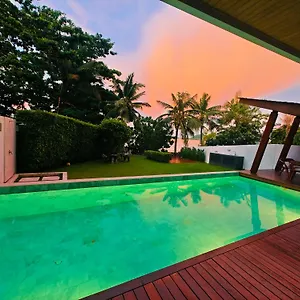 Villa 拉威eva11三卧沙滩别墅 出门就是大海 三个卧室都是海景独卫 Phuket