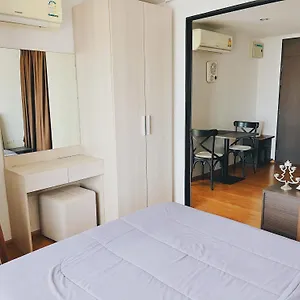47near Shopping Malls And Naka Night Market