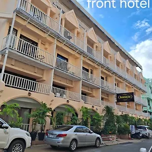 Boomerang Hostel *
