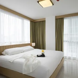 Modern Thai *