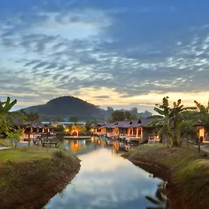 The Laemhin Lagoon