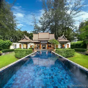 Double Pool By Banyan Tree Resort