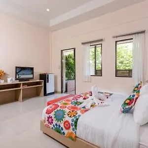 Eazy Kata Beach 3* プーケット