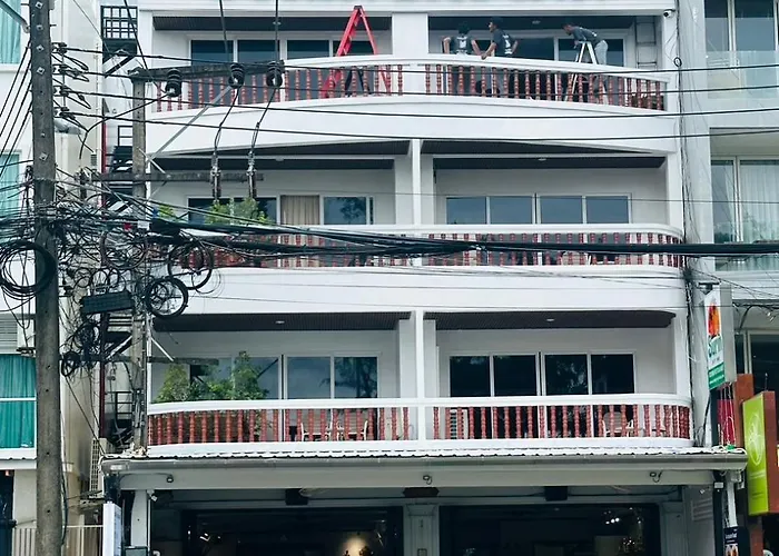 Фото Surin Bay Inn