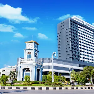 Courtyard By Marriott Town Hotel