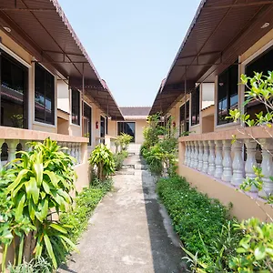 Hotel Oyo 325 Naiyang
