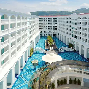 Hotel Moevenpick Myth Phuket 5*