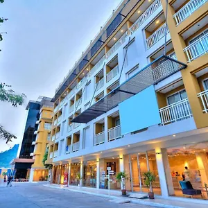Hotel Ashlee Plaza &
