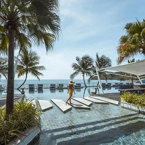 Tide Beachfront 5*