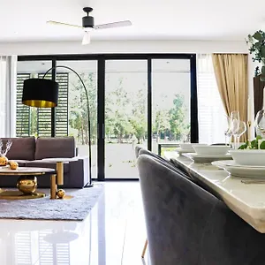 Apartment Cassia 3br With Terrace Sea View By Nla