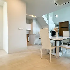 Laguna Villa