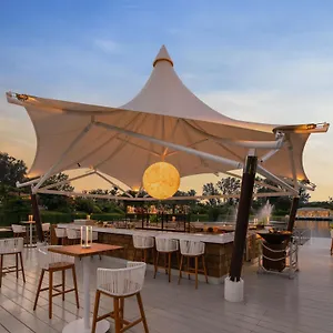 אתר נופש Banyan Tree Phuket 5*