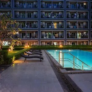 Luxury In Center *