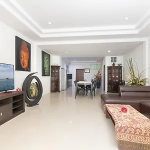 Peaceful House In Rawai, Holiday home *