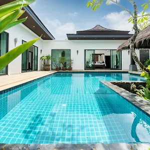 Laguna Luxury Pool 3 Bedroom Villa *