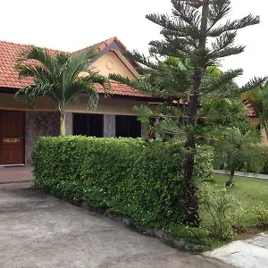 Relax Garden Bungalow Hotel 3*