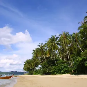Hotel Baan Mai Beachfront Phuket