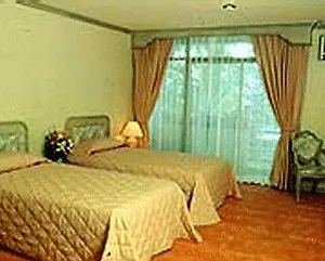 Hotel Crown Nai Yang 3*